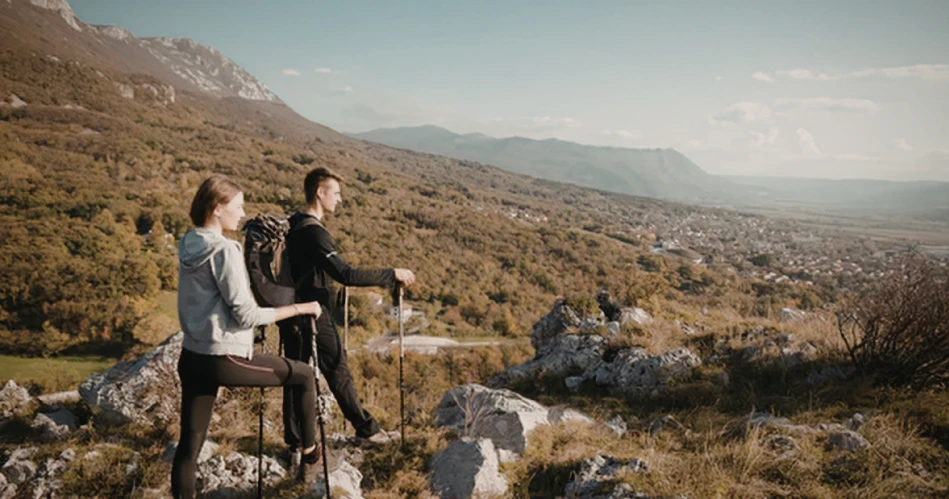 El Portal for Couples: Scenic Escapes & Romantic Adventures